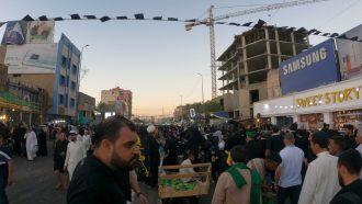 زوار آقا امام حسین علیه السلام در مسیر پیاده روی اربعین