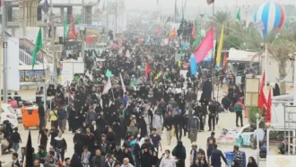نمایی دیگر از حضور مردم در مسیر پیاده روی اربعین