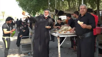 پذیرایی از زواری که در حال پیاده روی هستند – 13