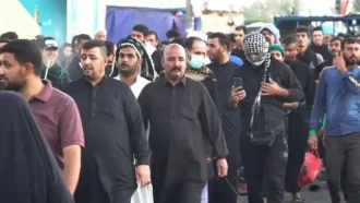 پیاده روی دسته جمعی زائرین آقا امام حسین علیه السلام