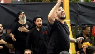 مداحی و روضه خوانی پر سوز و گداز ذاکر اهل بیت علیهم السلام و همراهی زوار