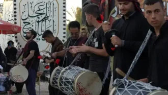 سنج و دمام زنی گروهی در مسیر پیاده روی