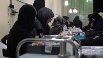 تیمار و پانسمان پای زوار، بخش زنانه