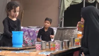 پذیرایی از زوار با آب خنک