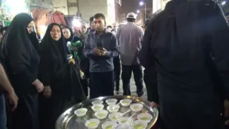 پذیرایی عاشقانه از زوار امام حسین علیه السلام با فرنی