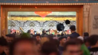 گوشه ای از ضریح امام حسین (علیه السلام)