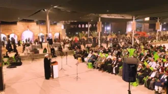 سخنرانی برای زوار در موکب نداء الاقصی